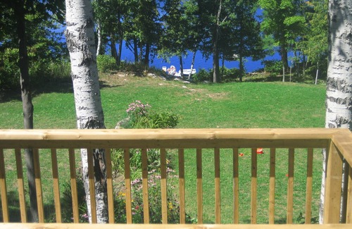 Calabogie House | A Beautiful Waterfront Home, Designed to Be Enjoyed Throughout All Seasons