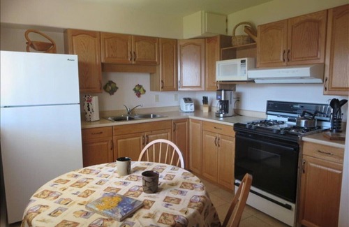 Central Okanagan House | A Comfortable 2 Bedroom Suite for your Vacation in the South/Central Okanagan