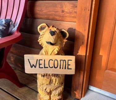 Zuzax House | A Cozy Cabin Escape in Tijeras-Hot Tub-Game room-Pet Friendly!