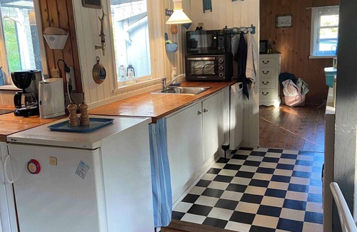 Bronde House | A cozy older summerhouse on a small island