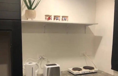 Hamilton East Condo | A cute one bedroom unit centrally located