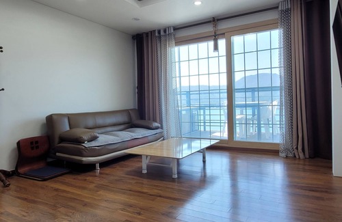 Irun-myeon House | A day in Geoje Pension