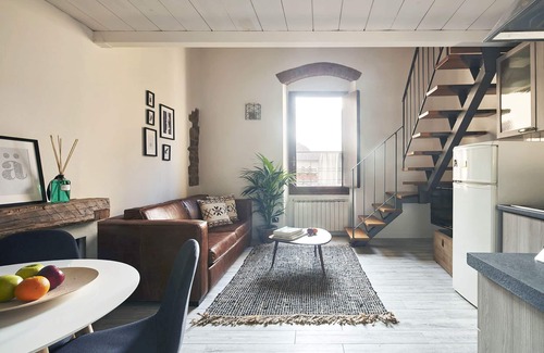 Duomo Apartment | A Few Steps to The Duomo Adorable 1BD Apt