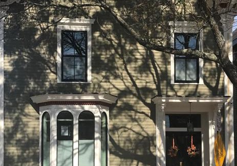 East Bayside Apartment | A Foodie s Delight