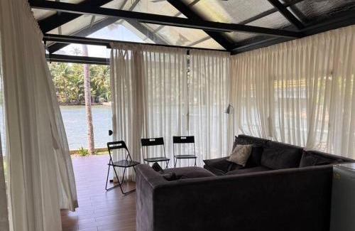Munroe Island Villa | A Glass Haven on the tranquil Munroe Islands