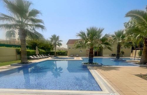 Discovery Gardens Apartment | A Gorgeous Studio in Zen 20 that Sleeps 2