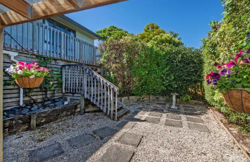 Onerahi House | A Hidden Gem - Whangarei Holiday Home