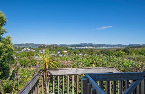 Onerahi House | A Hidden Gem - Whangarei Holiday Home