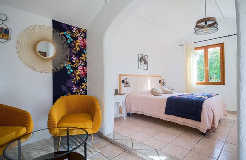 Aix-en-Provence Bed & Breakfast | A l'Orée du Pin Chambres d'Hôtes