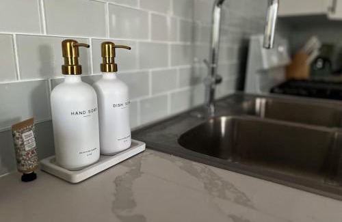 Gambier Apartment | A Lofty Escape - 2BR Cozy Loft by Beach & Airport