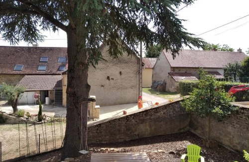 Collonge-en-Charollais House | A Lombre du Cèdre - Collonge EN Charollais