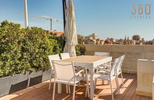 Valletta Villa | A luxurious Palazzo in Valetta with private Pool by 360 Estates