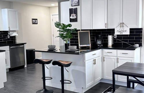 West Columbus House | A Luxury Franklinton Beauty, Near Downtown COSI