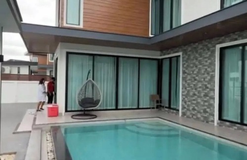 Huai Yai Villa | A luxury Pool villa for Friends & Family 5 Bedrooms pet friendly