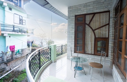 Kandaghat House | A modern and independent house Near Shimla. Sunset view