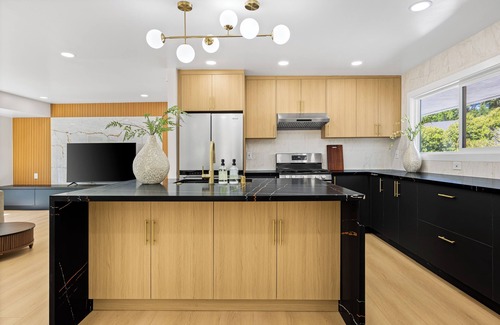 Orinda House | A Modern & Homely 3BR & 2BR