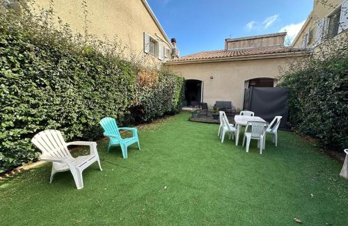Pineto House | A Murza, Mini villa duplex, 2 chambres, Marana - à la nuitée