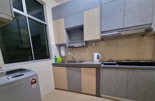 Seri Kembangan House | A nice stay for a family-sized home.
