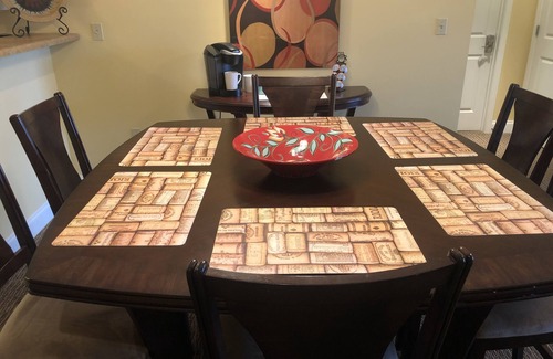 Bluff City Condo | A Peaceful Pit Stop: Speedway! Dragstrip! Casino! Downtown!