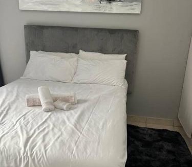 La Mercy Apartment | A quintessential work-relax space