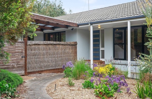 Somers House | A Relaxing Home Away from Home