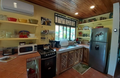 La Fortuna House | A Romantic Hidden Jungle Gem just for Two, Spectacular Views, A/C & Private Pool
