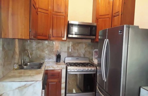 West End Apartment | A Rooftop View, Comfort & Event-Ready Spaces - #11