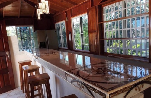 West End Apartment | A Rooftop View, Comfort & Event-Ready Spaces - #13