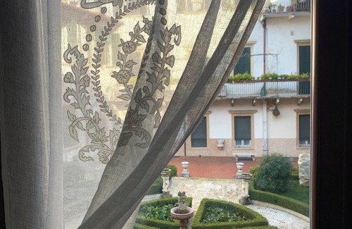 Sud-Est Apartment | A room with a view inside Verona old town, few steps from the Arena!