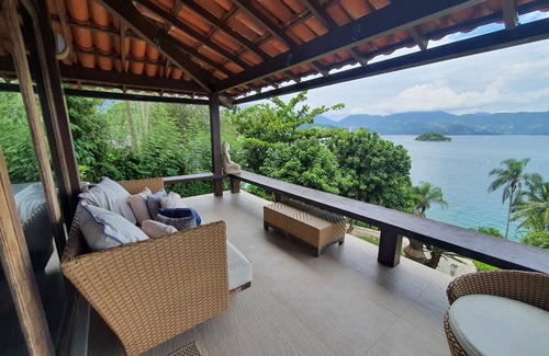 Parque das Palmeiras House | A scenario where nature is the protagonist.
