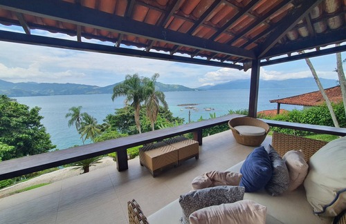 Parque das Palmeiras House | A scenario where nature is the protagonist.