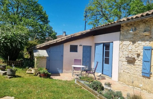 Saint-Antonin Noble Val Bed & Breakfast | A SERVANAC Chambre privative dans un jardin bucolique