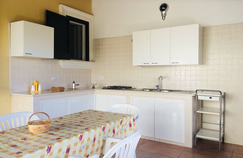 Specchiarica Villa | A stone's throw from the sea - Spacious villa with garden