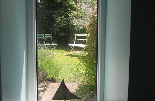 Fishguard Cottage | A stylish cottage near the picturesque harbour of Lower Fishguard