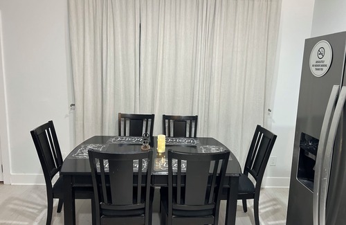 Foley House | A Taste of ParadisenSpacious 4BR/3BA retreat with a private pool