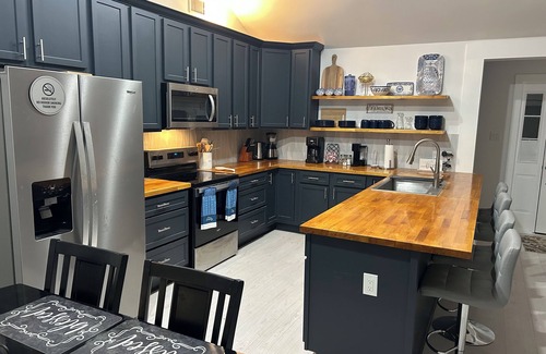 Foley House | A Taste of ParadisenSpacious 4BR/3BA retreat with a private pool