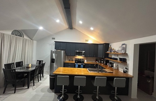 Foley House | A Taste of ParadisenSpacious 4BR/3BA retreat with a private pool