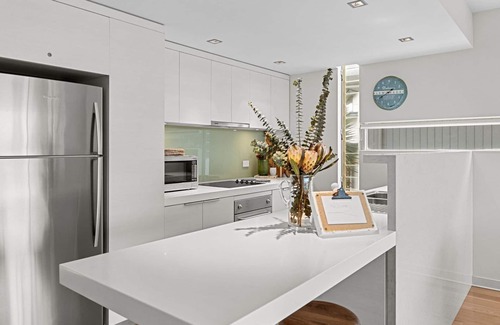 Lorne Apartment | A Touch Of Class - Forget The Car!