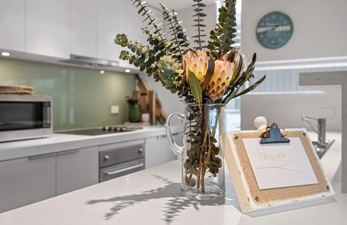 Lorne Apartment | A Touch Of Class - Forget The Car!