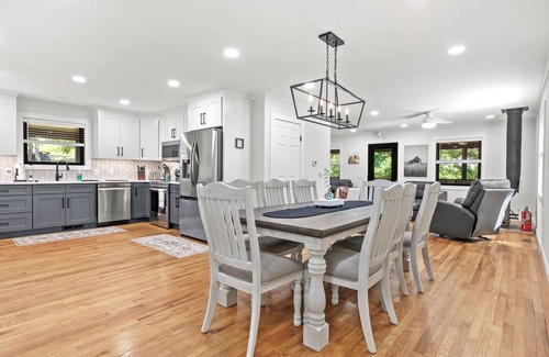 Salesville House | A Touch of Salt Fork. 2 King, 3 Queen, twin bunk beds