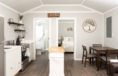 Crane Hill House | A tranquil Tiny House on Lewis Smith Lake