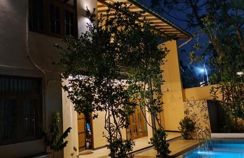 Wattala Villa | A tropical paradise; stunning house, pool, garden