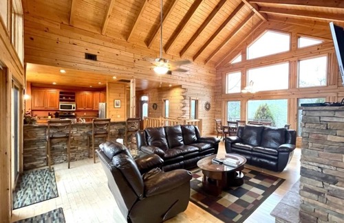 Tellico Plains Cabin | A true log cabin with 360 degree mountain views - Pet and Motorcycle friendly! 5 Bedroom Cabin by RedAwning