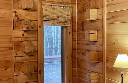 Tellico Plains Cabin | A true log cabin with 360 degree mountain views - Pet and Motorcycle friendly! 5 Bedroom Cabin by RedAwning