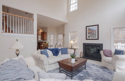 Cockeysville House | A Unique & Private Single Family Home with 5 acres of privacy.