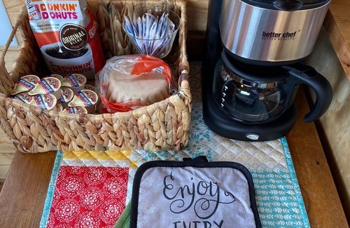 Fleetwood House | A View for Two: Tiny House with BIG VIEWS