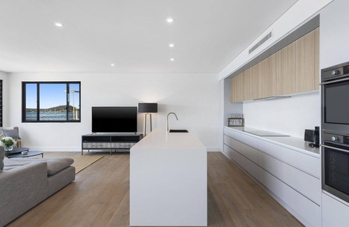 Point Clare House | A Waterfront at Point Clare