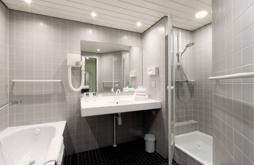 Municipality of Zeist Hotel | A Welcoming Escape with On-site Restaurant, Free Parking, and Quiet Comfort