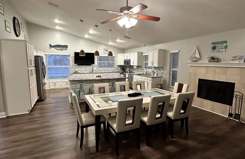 Sarasota House | A Whale of a Good Time!