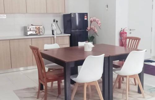 Kajang Apartment | A&Z Residensi Adelia2, Bangi Avenue, Free wifi, Pool